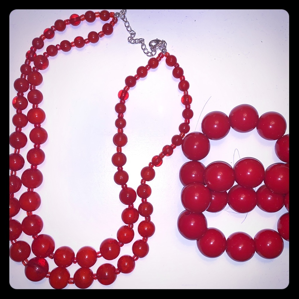 JUST REDUCED 🖤♥️ Red costume jewelry